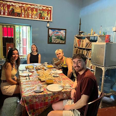 Catch The Ella Train Hostel كاندي المظهر الخارجي الصورة